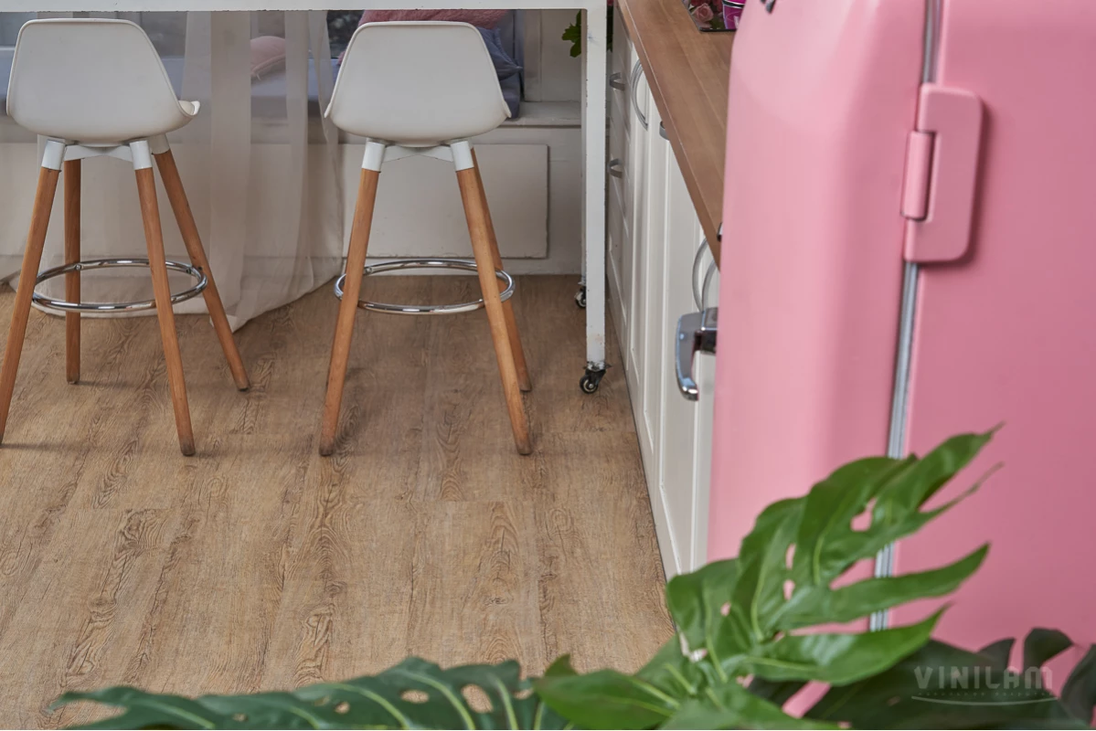 Виниловые полы Виниловый ламинат Vinilam Дуб Карона 101-4