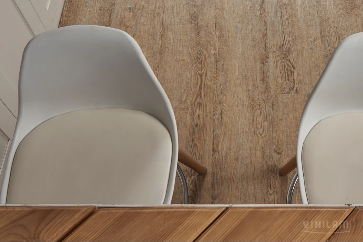 Виниловые полы Виниловый ламинат Vinilam Дуб Карона 101-4