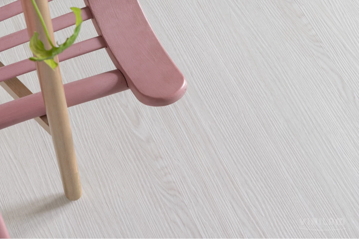 Виниловые полы Виниловый ламинат Vinilam Дуб Гюстров 10675