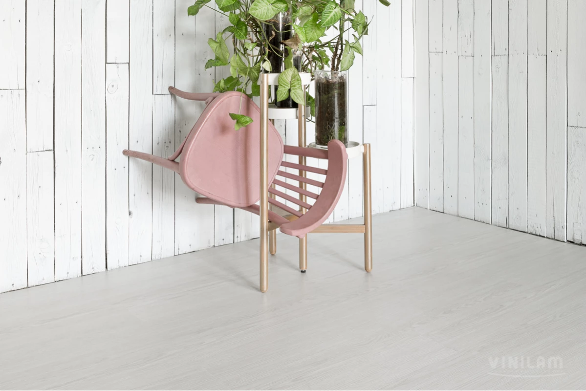 Виниловые полы Виниловый ламинат Vinilam Дуб Гюстров 10675