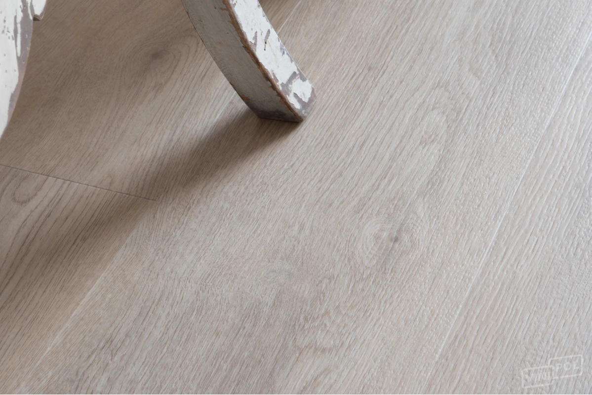 Виниловые полы Виниловый ламинат VinilPol 8844 EIR Дуб Мира Glue