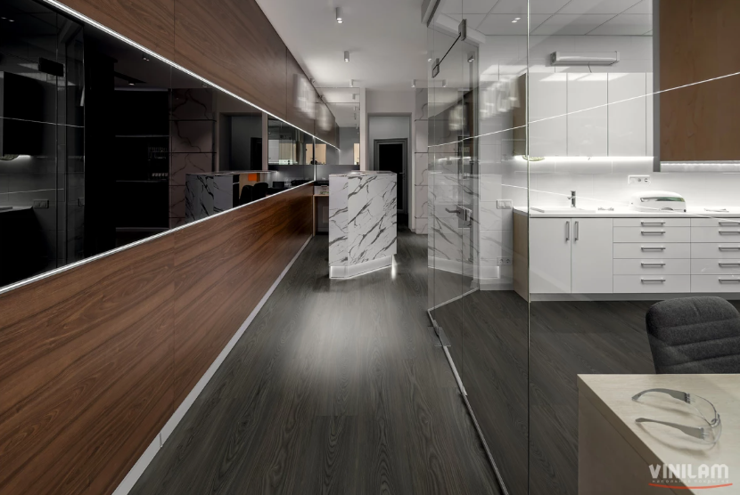 Виниловые полы Виниловый ламинат Vinilam Дуб Тулон RХ22303