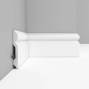 Плинтус напольный Декомастер D137