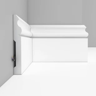 Плинтус напольный Декомастер A 035