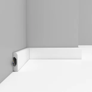 Плинтус напольный Декомастер A 038