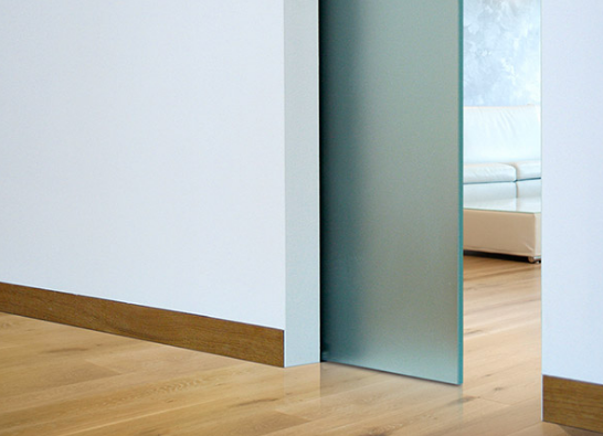 Отделка стен и потолка МДФ вставка в плинтус Pro Design 80 мм (Шпон ДУБА)