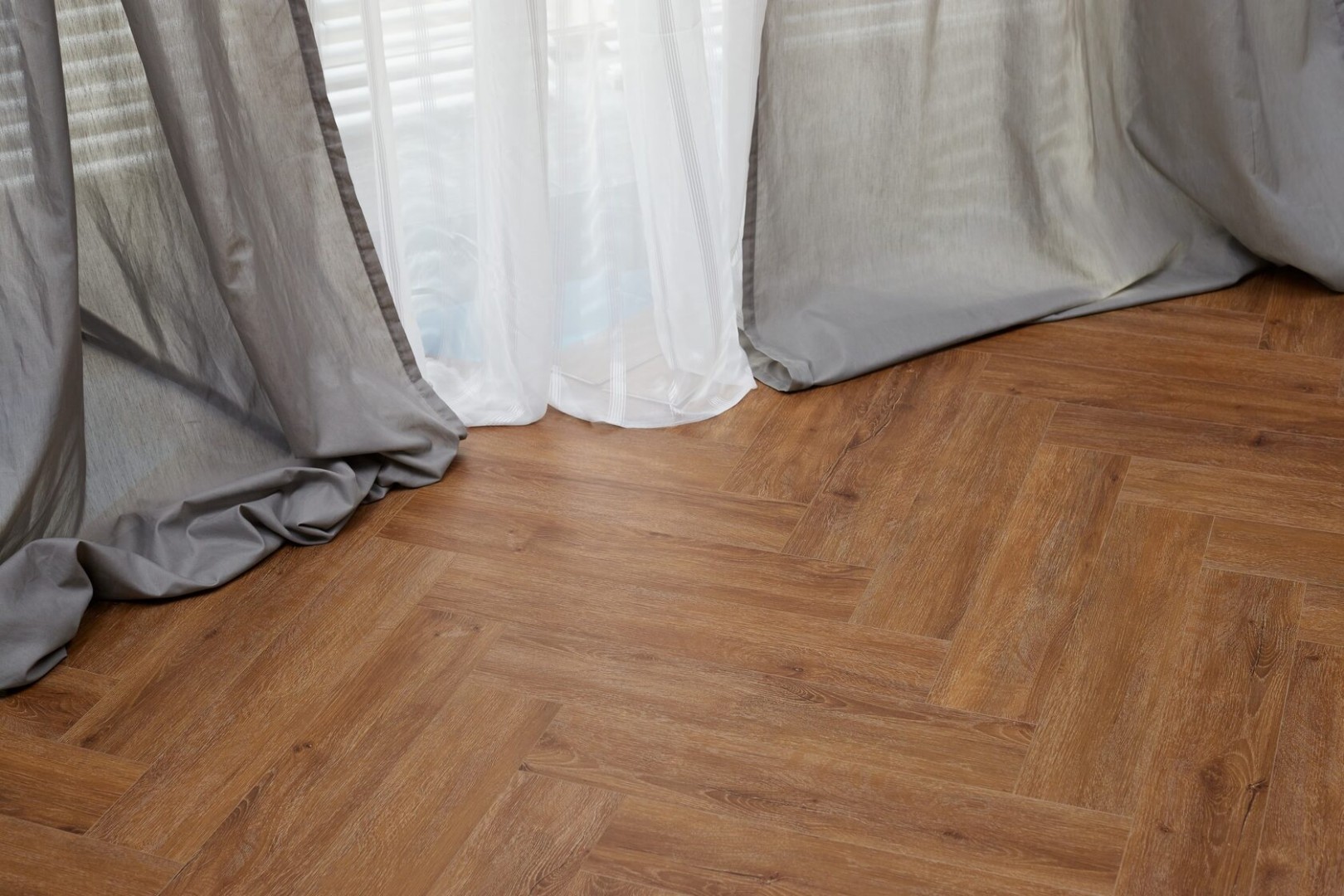 SPC Ламинат SPC ламинат Steinholz Herringbone Кайфер STH037H