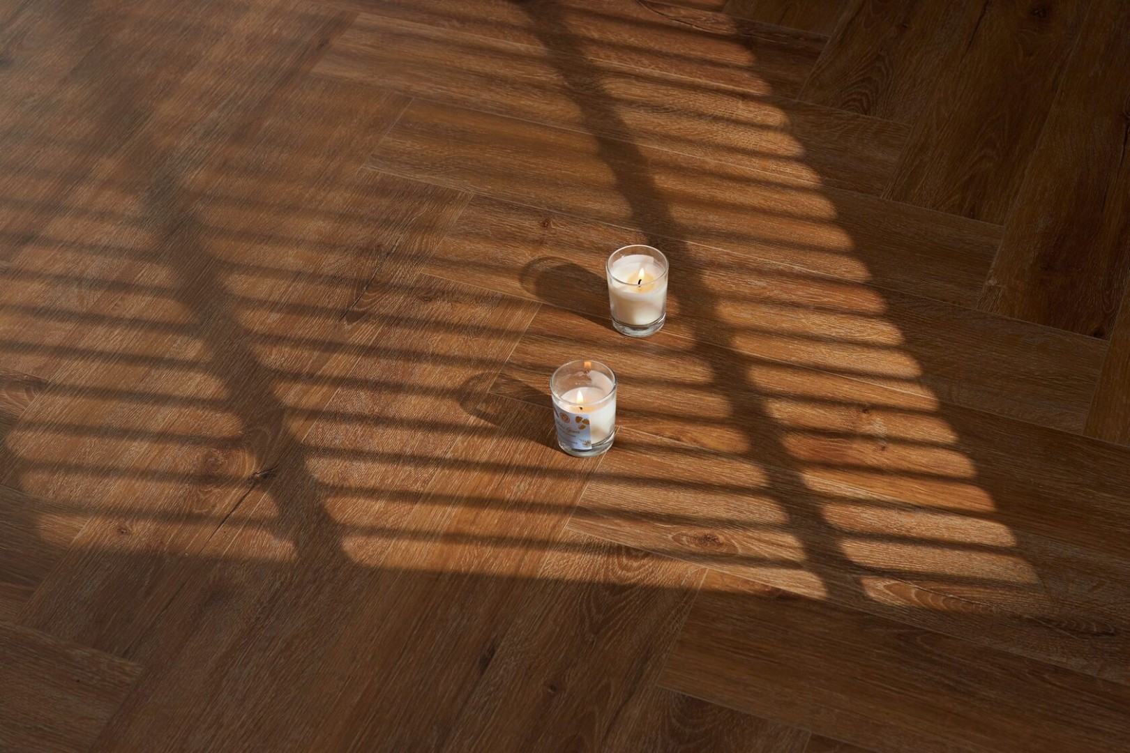 SPC Ламинат SPC ламинат Steinholz Herringbone Кайфер STH037H