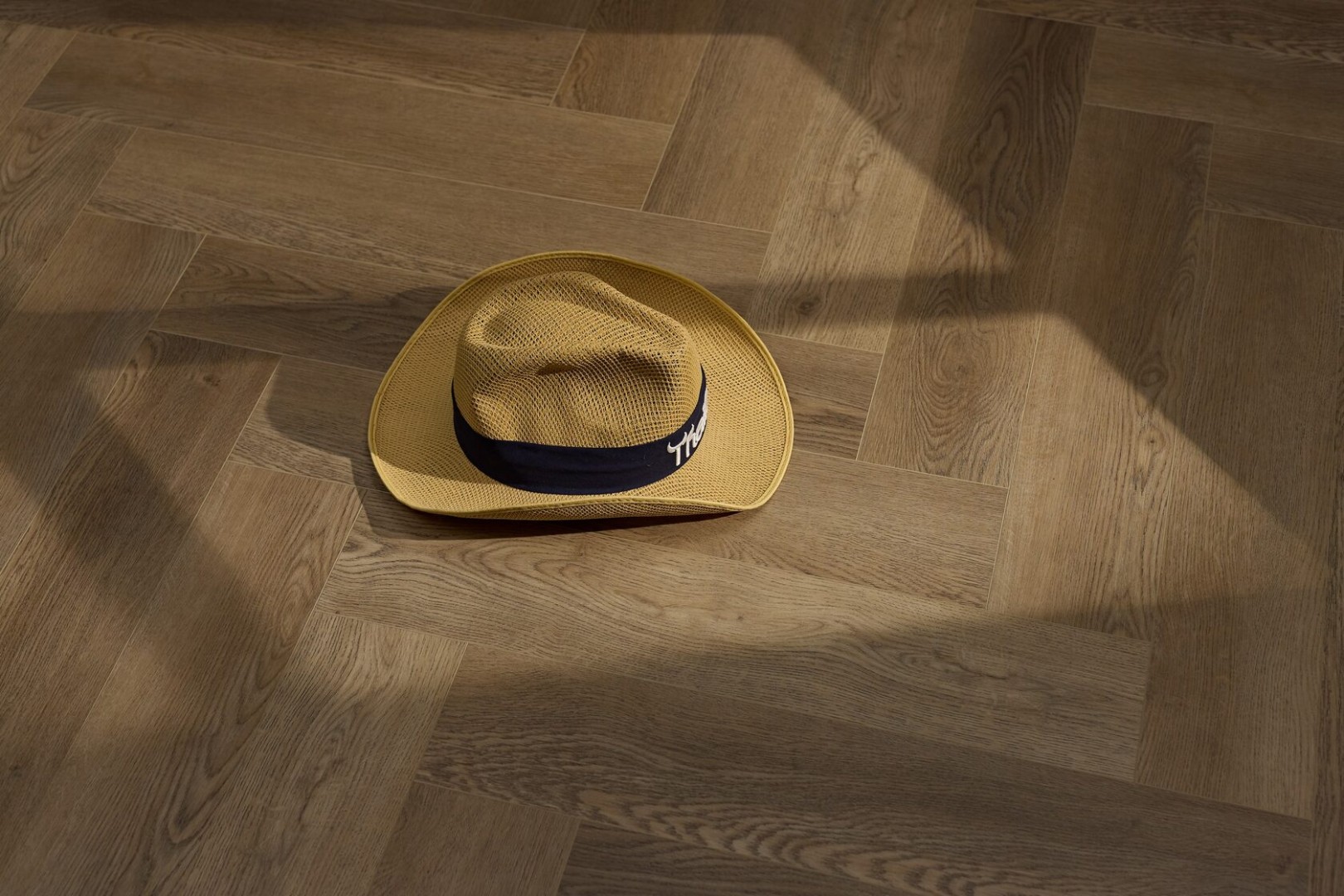 SPC Ламинат SPC ламинат Steinholz Herringbone Каринтия STH056H