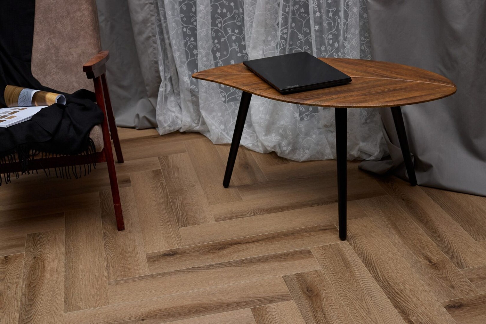 SPC Ламинат SPC ламинат Steinholz Herringbone Лустенау STH062H