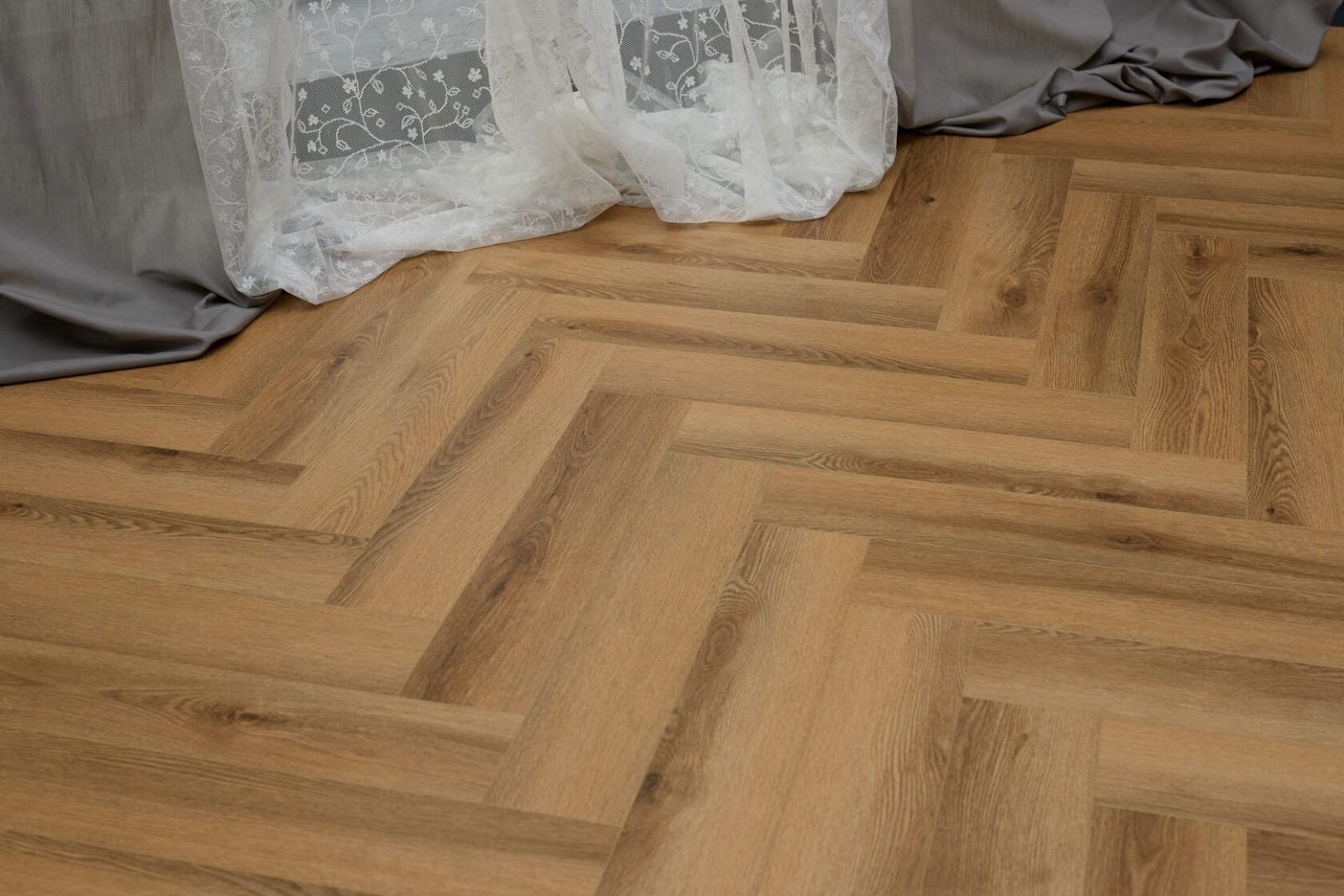 SPC Ламинат SPC ламинат Steinholz Herringbone Юденбург STH063H