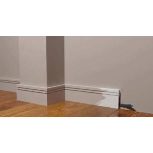 Плинтус Decor-Dizayn DD717  2000х80х13 мм