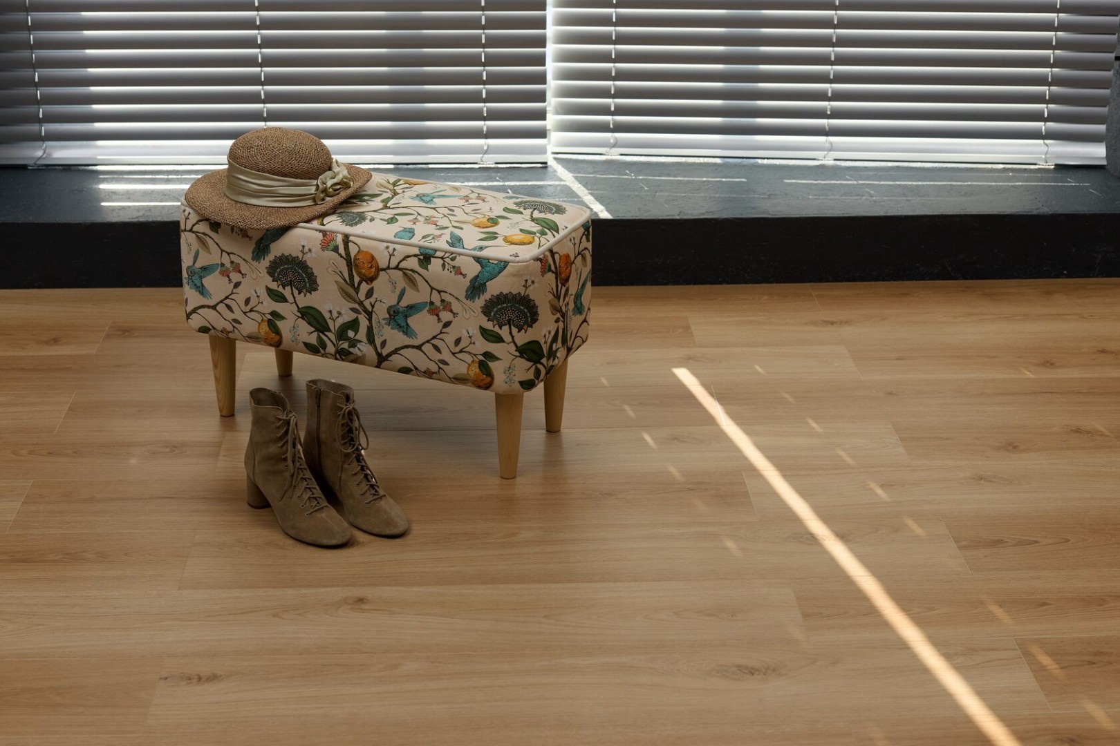 SPC Ламинат SPC ламинат Steinholz Prime Кронбург STH077