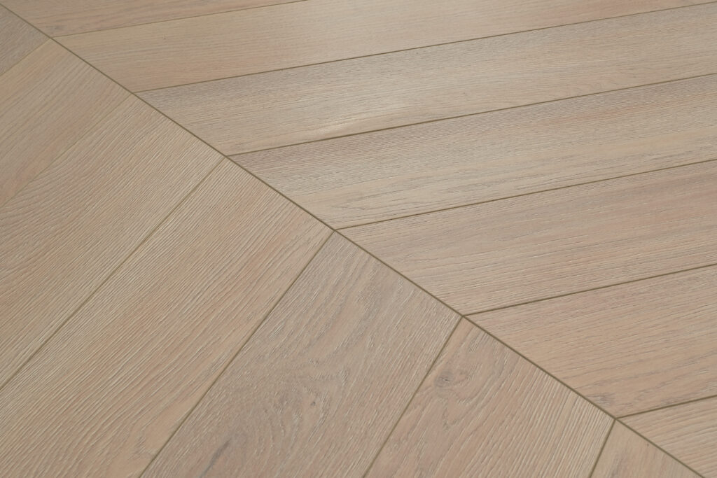 Ламинат Паркетный ламинат CBM «Chevron» Дуб Орже 605